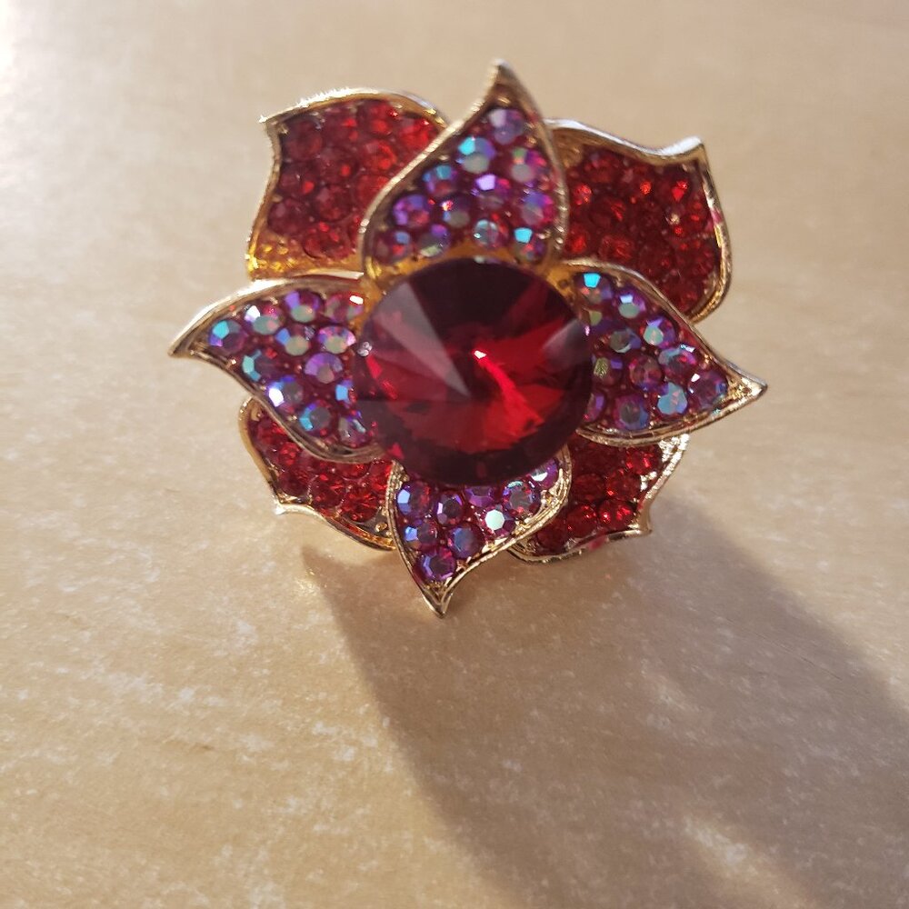 Crystal Flower adjustable ring.